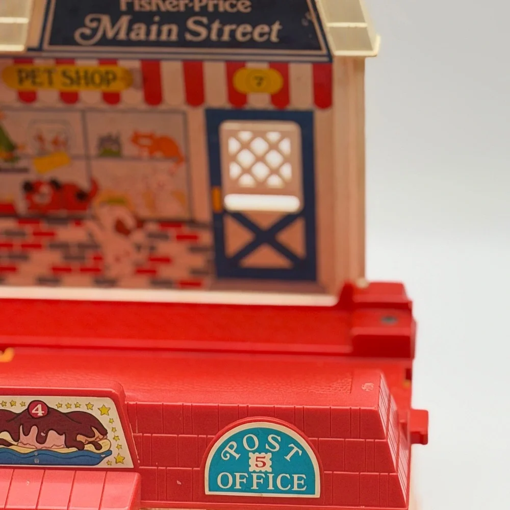 Vintage‎ 1986 Fisher-Price Main Street Playset 2500 Town Fire House Market Toy